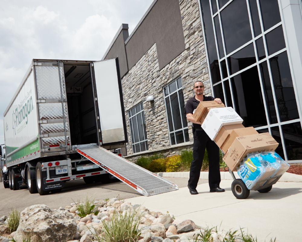 Flanagan Foodservice driver making a delivery